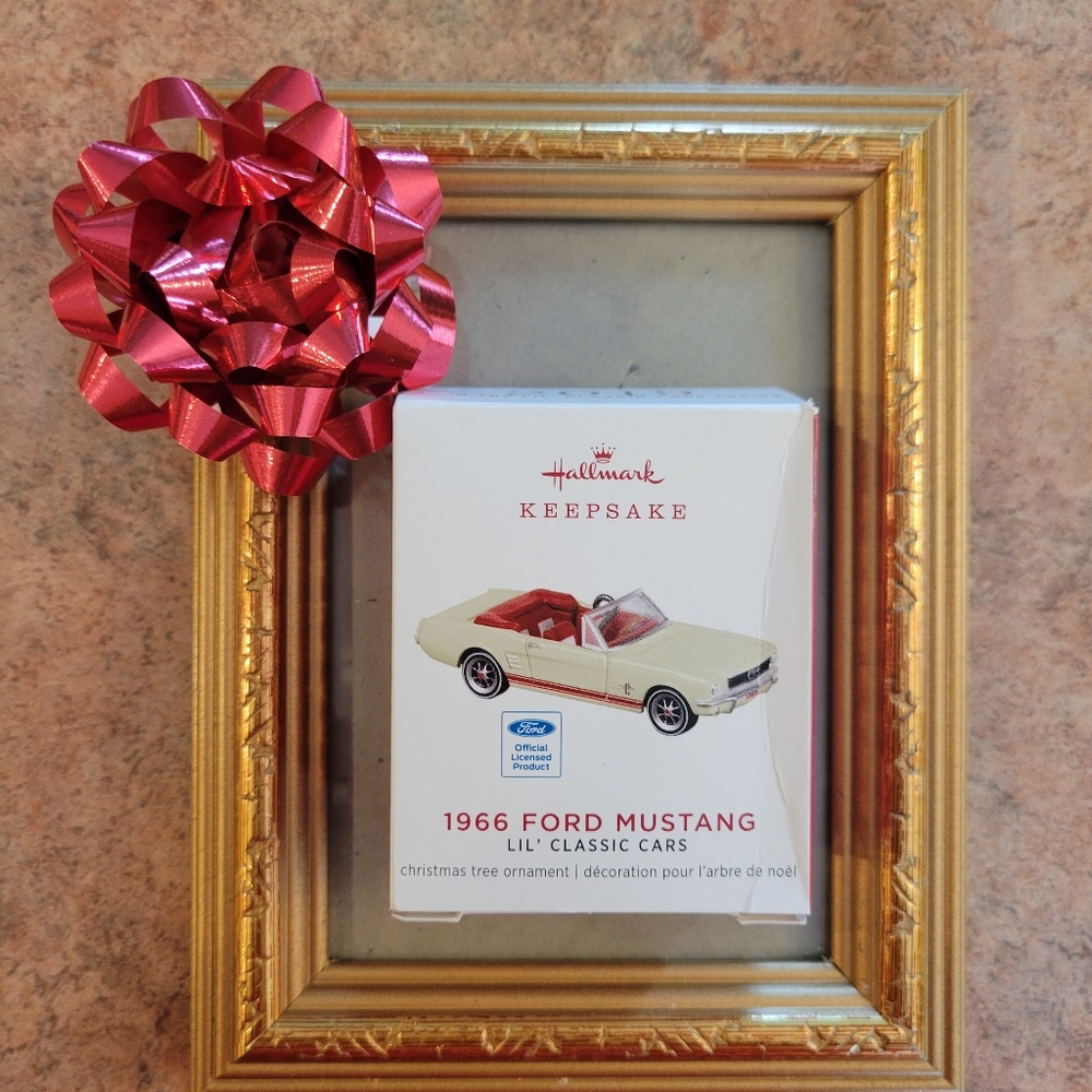 Hallmark Keepsake Mini 1956 Ford Mustang Ornament ~ 2019 Christmas ~ Cute!